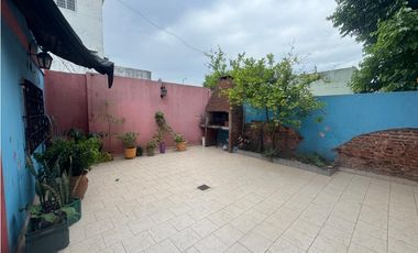 VENTA CASA 4 AMBIENTES C COCHERA. ZELARRAYAN 4900, VILLA LUGANO. CABA