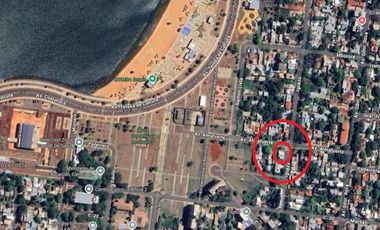 VENDO IMPONENTE CASA EN ESQ, A METROS DE COSTANERA, POSADAS MNES.