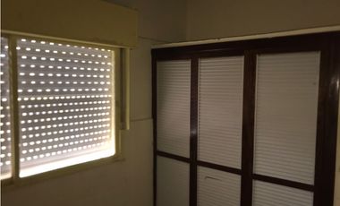 VENDO IMPONENTE CASA EN ESQ, A METROS DE COSTANERA, POSADAS MNES.