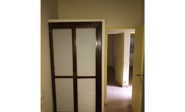 VENDO IMPONENTE CASA EN ESQ, A METROS DE COSTANERA, POSADAS MNES.