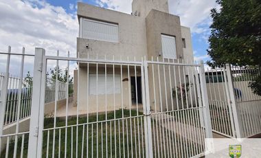 00312 Casa moderna con vista al río Panaholma p/ 6 Villa Cura Brochero