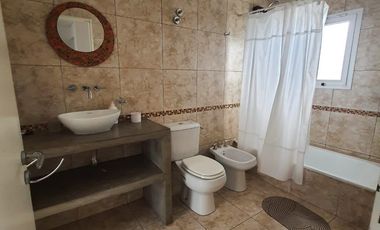 00312 Casa moderna con vista al río Panaholma p/ 6 Villa Cura Brochero