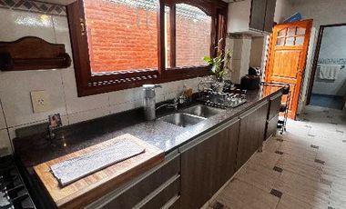 Casa en venta en Remedios de Escalada Oeste