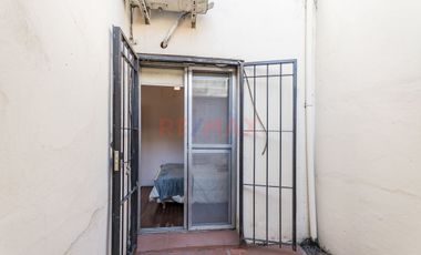 VENTA PH 4 AMBIENTES CON PATIO Y TERRAZA PROPIA