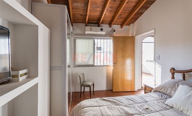 VENTA PH 4 AMBIENTES CON PATIO Y TERRAZA PROPIA