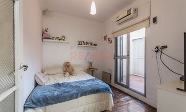 VENTA PH 4 AMBIENTES CON PATIO Y TERRAZA PROPIA