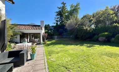 Casa en Arriendo en Luis Pasteur - Av Manquehue Norte