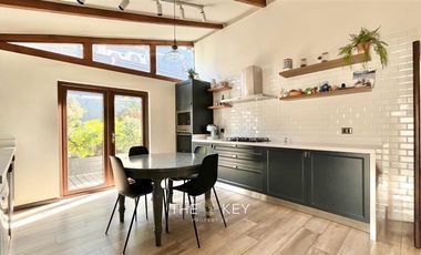 Casa en Arriendo en Luis Pasteur - Av Manquehue Norte