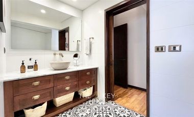 Casa en Arriendo en Luis Pasteur - Av Manquehue Norte