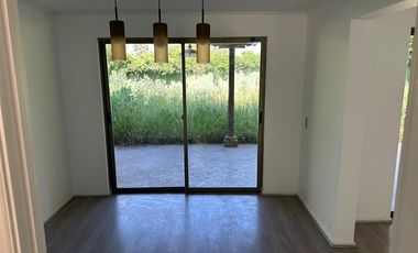 Casa en Arriendo en condominio los castaños