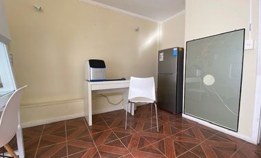 Local Comercial en Arriendo en Entre Baquedano y Blanco encalada