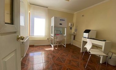 Local Comercial en Arriendo en Entre Baquedano y Blanco encalada