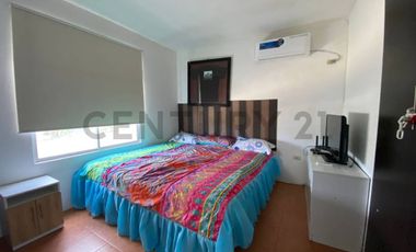 Casa en Venta en Salinas a una Cuadra del Mar Pcev.