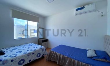 Casa en Venta en Salinas a una Cuadra del Mar Pcev.