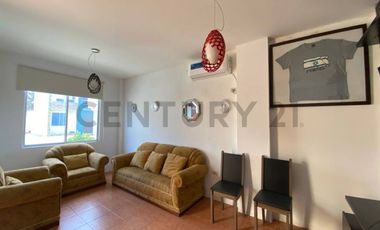 Casa en Venta en Salinas a una Cuadra del Mar Pcev.