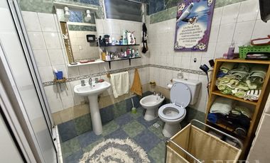 Venta de casa 2 ambientes con cochera en Florencio Varela