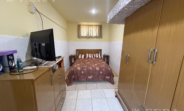 Venta de casa 2 ambientes con cochera en Florencio Varela