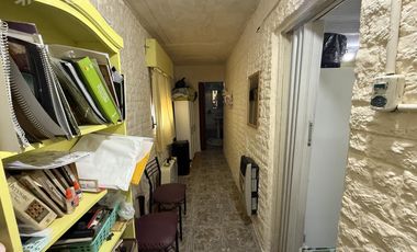 Venta de casa 2 ambientes con cochera en Florencio Varela