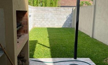 Duplex de 3 ambientes en VENTA en Monte Grande - Independencia 69