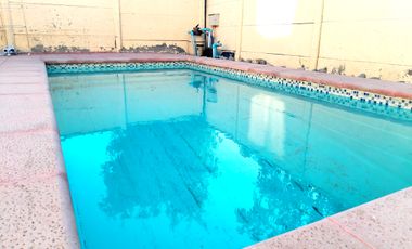 HERMOSA CASA AL INTERIOR  DE CONDOMINIO CON PISCINA