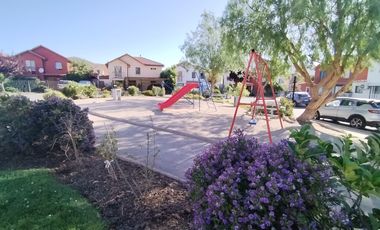 CASA  EN CIUDAD DE LOS VALLES CON  CLUB HOUSE Y AREAS VERDES