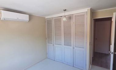 HERMOSA CASA AL INTERIOR  DE CONDOMINIO CON PISCINA