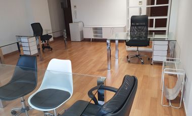 OFICINA EXCELENTE UBICACION VENDO