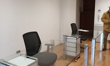 OFICINA EXCELENTE UBICACION VENDO