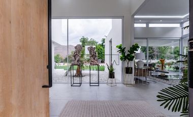 Casa en Venta en Lujosa Casa mediterránea completamente amoblada en Las Brisas de Chicureo.