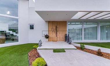 Casa en Venta en Lujosa Casa mediterránea completamente amoblada en Las Brisas de Chicureo.