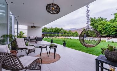 Casa en Venta en Lujosa Casa mediterránea completamente amoblada en Las Brisas de Chicureo.