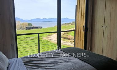 REBAJADA! Amplia y moderna casa en excelente condominio