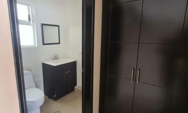 RENTA DE DEPARTAMENTO CON TERRAZA EN SAN LUCAS TEPETLACALCO, TLALNEPANTLA