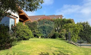 Casa mediterránea en exclusivo sector