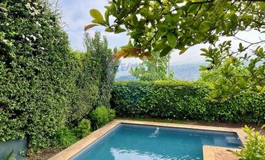 Casa mediterránea en exclusivo sector