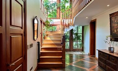 Casa mediterránea en exclusivo sector