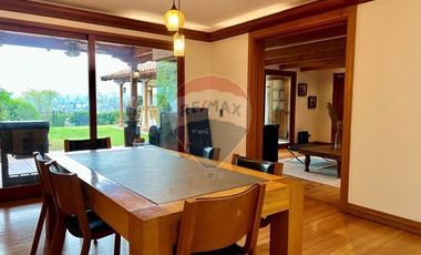 Casa mediterránea en exclusivo sector