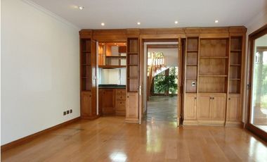 Casa mediterránea en exclusivo sector