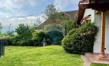 Casa mediterránea en exclusivo sector