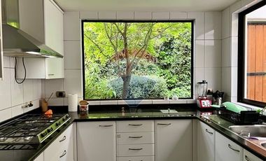 Casa mediterránea en exclusivo sector