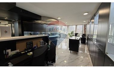 ¡OPORTUNIDAD Oficina AMPLIA Cerro Colorado!