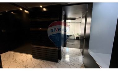 ¡OPORTUNIDAD Oficina AMPLIA Cerro Colorado!