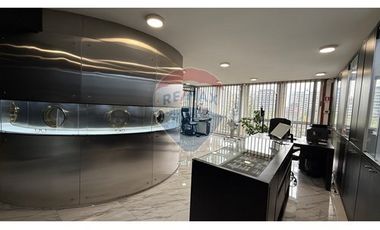 ¡OPORTUNIDAD Oficina AMPLIA Cerro Colorado!