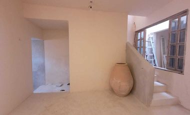 Casa remodelada en venta en zona centro
