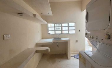 Casa remodelada en venta en zona centro