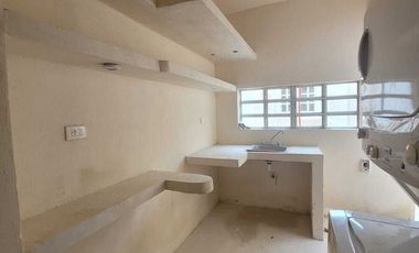 Casa remodelada en venta en zona centro