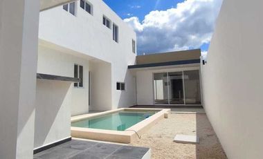 Residencia de lujo con 3 recámaras y alberca en Privada de Cholul