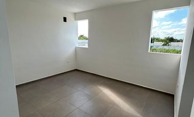 Residencia de lujo con 3 recámaras y alberca en Privada de Cholul