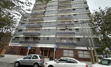 Venta de departamento de 3 ambientes con balcón en Wilde