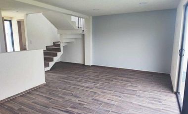 Casa en Venta en Tolcayuca, Fraccionamiento Vientos del Sur RU 25-785.